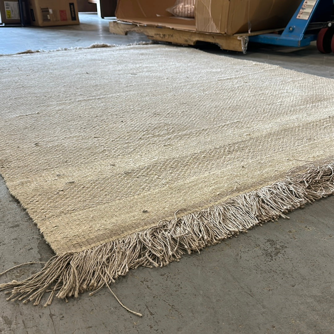 Natural color 5x7 rug