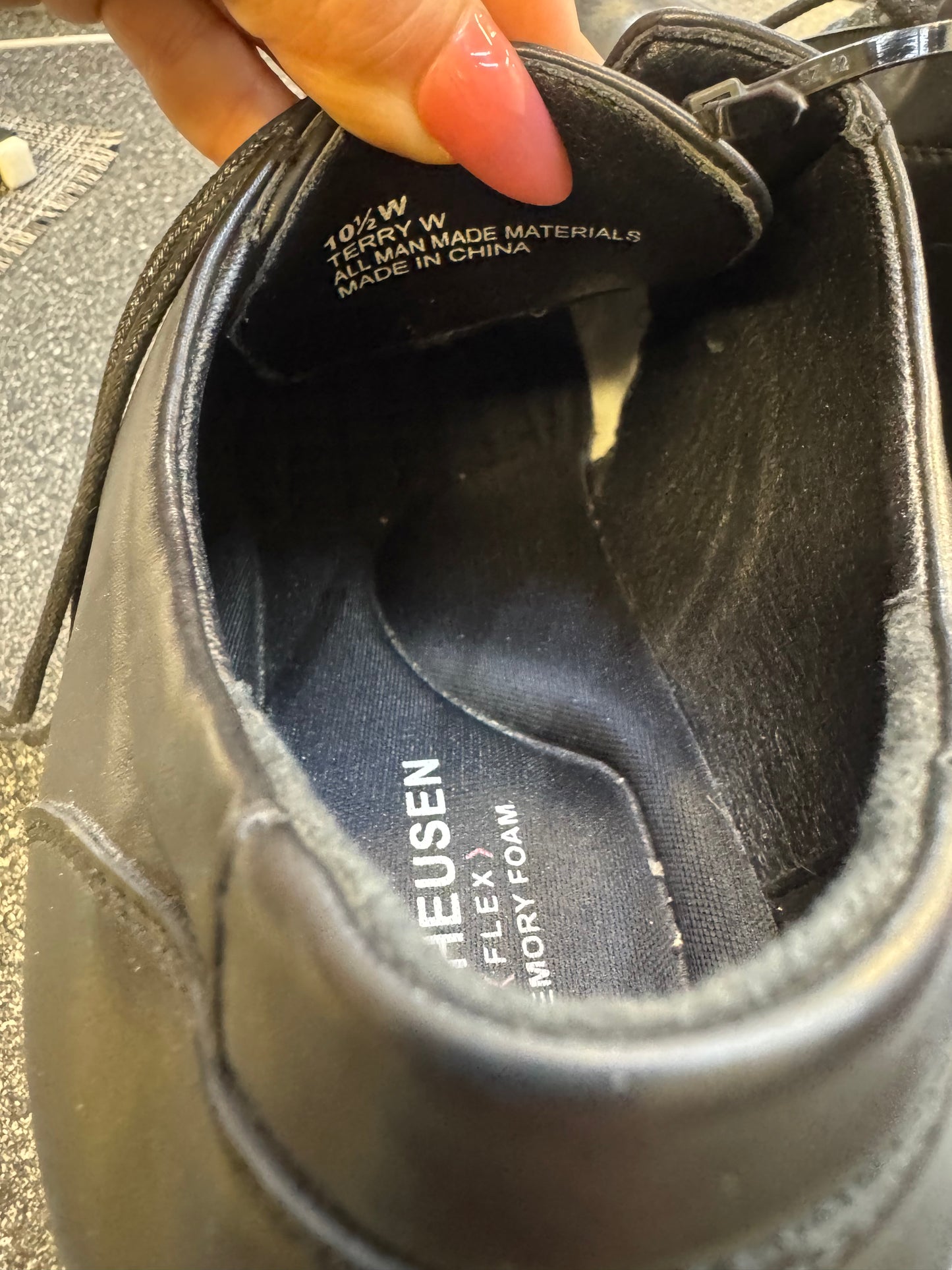 Men’s dress shoes size 10.5