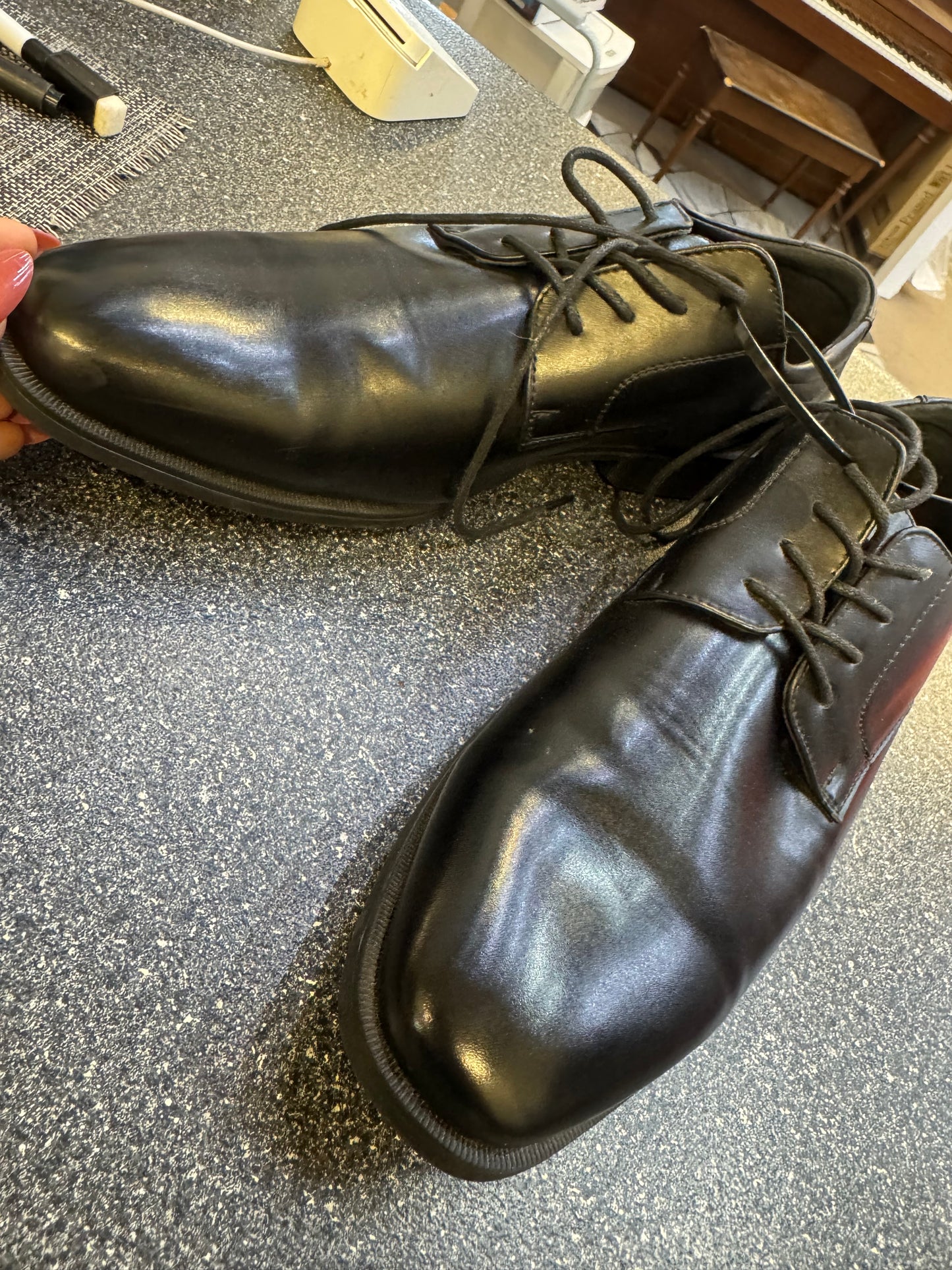 Men’s dress shoes size 10.5