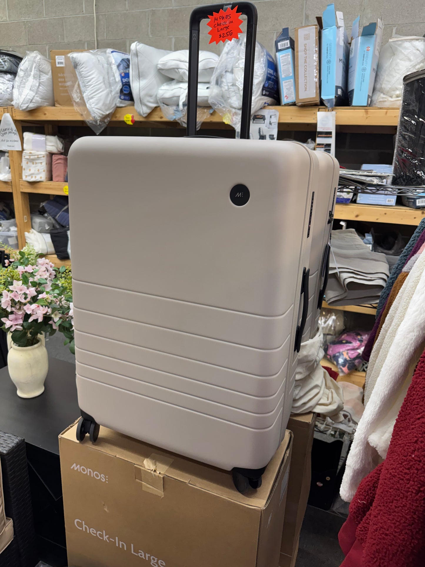 Monos large check in bag