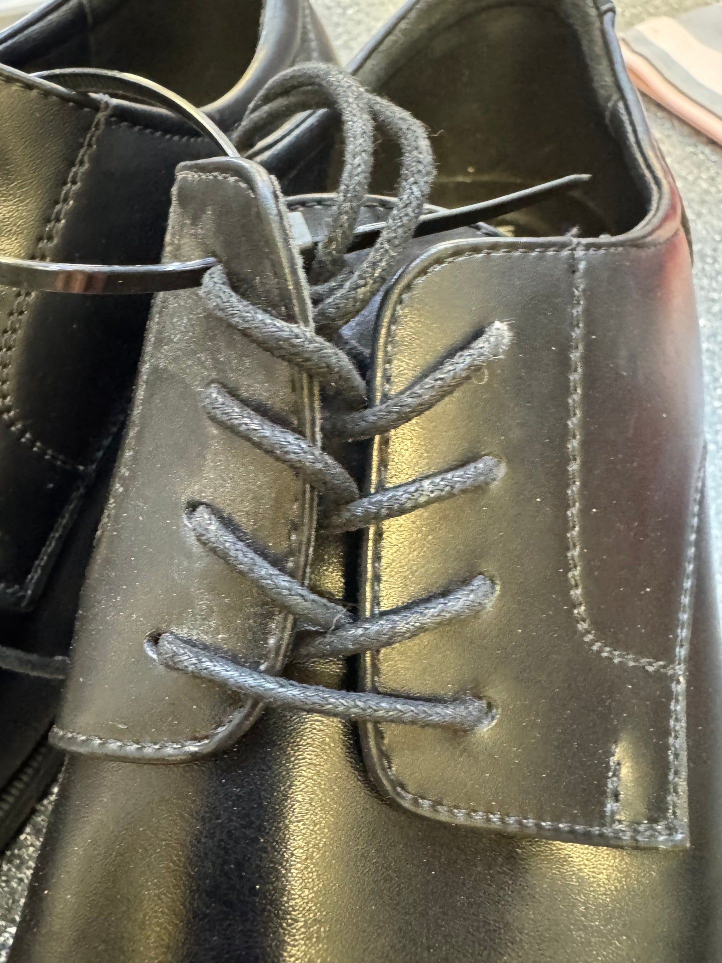 Men’s dress shoes size 10.5