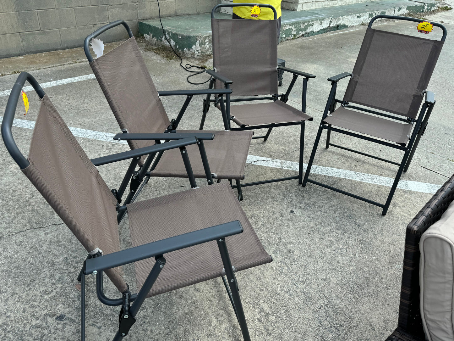 Set of 4 brown mash chairs folding outdoor chairs