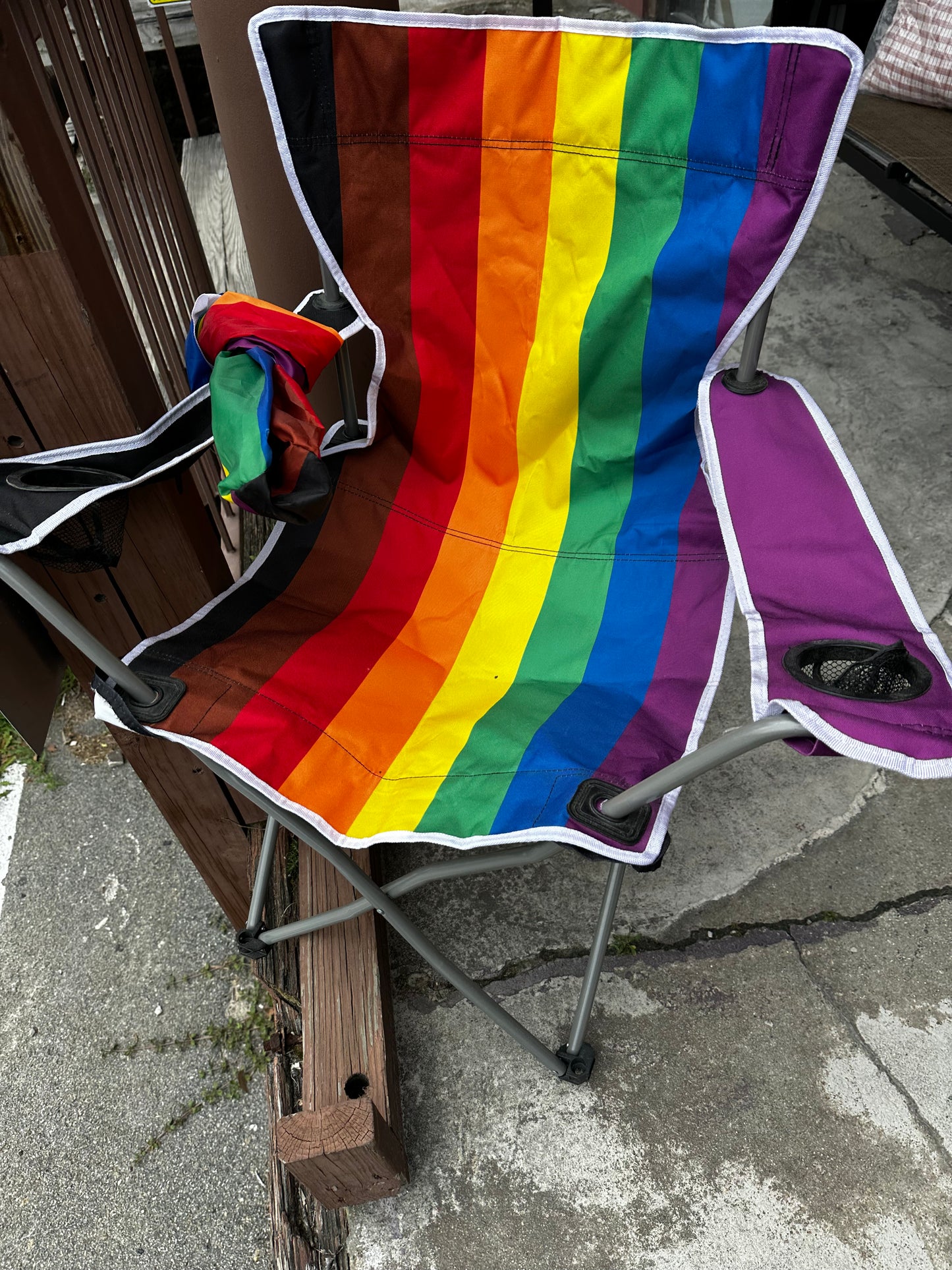 Rainbow folding chair with case